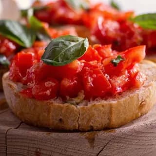 Tomato smoor on toast